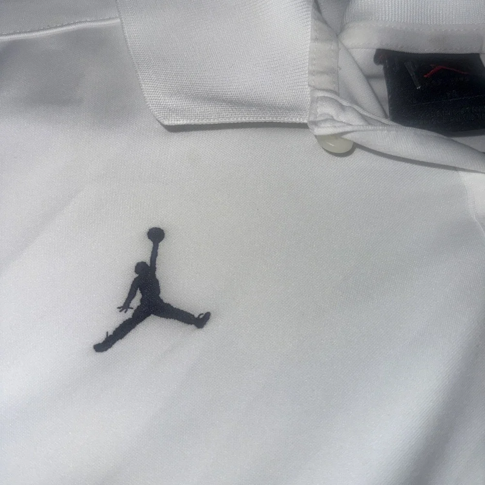 Michigan‎ Wolverines Basketball Jordan On Court Polo XL white Mens